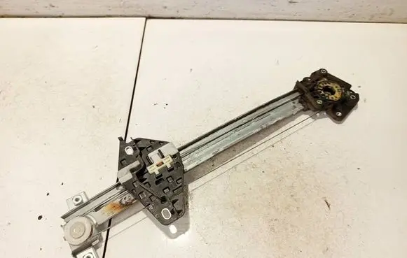 Toyota Avensis T250 Sliding door window regulator with motor 
