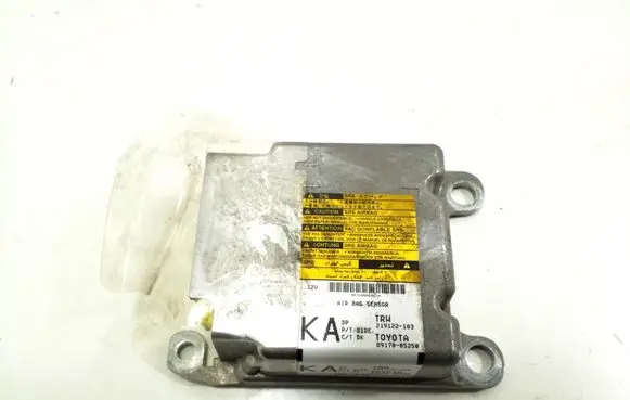 Toyota Avensis T270 Airbag control unit/module 8917005250