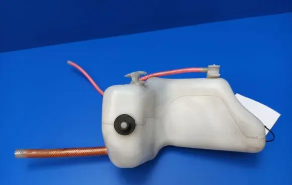 Mercedes-Benz E W211 Windshield washer fluid reservoir/tank 2118602160