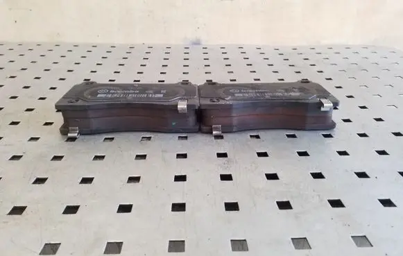 Tesla Model 3 Brake pads (front) 
