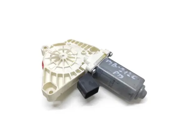 Mercedes-Benz E W212 Front door window regulator motor A2078200442