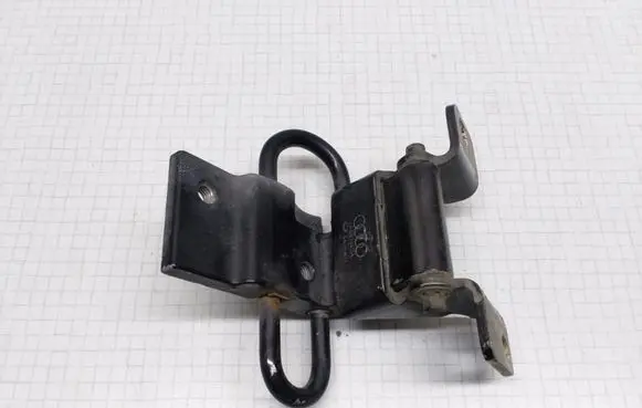 Audi A6 S6 C4 4A Rear door lower hinge 4A0833411A