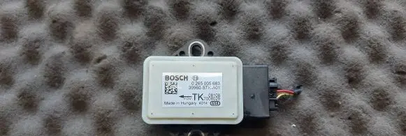 Honda CR-V ESP acceleration yaw rate sensor 0265005683 39960STKA01
