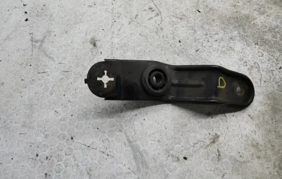 Chevrolet Captiva Radiator mount bracket