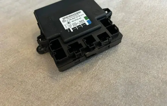 Mercedes-Benz A W169 Door control unit/module A1698207526 1698207526