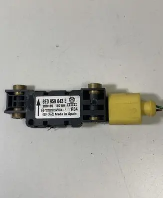 Audi A4 S4 B6 8E 8H Airbag deployment crash/impact sensor 8E0959643 8E0959643E