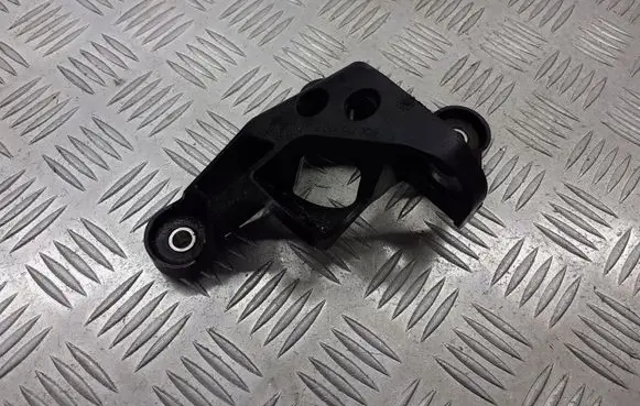 Skoda Fabia Mk2 (5J) Gear shift cable bracket 6Q0711789F