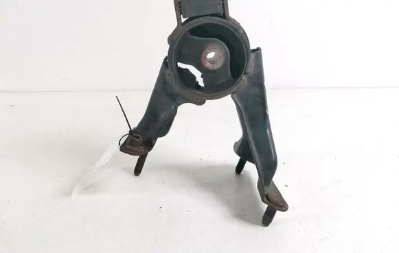 Toyota Corolla Verso E121 Engine mount bracket 12371-22140