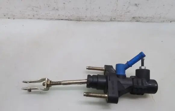 Toyota Avensis T250 Clutch master cylinder