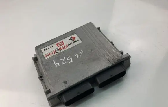 Hyundai i30 Engine control unit/module DE81505