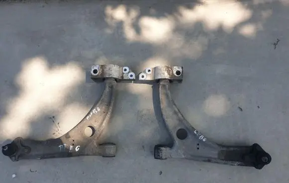 Volkswagen PASSAT CC Front control arm