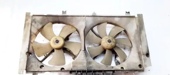 Mazda 6 Radiator cooling fan shroud