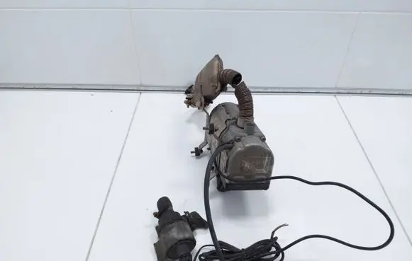Renault Megane III Combustion control unit/module 225201040006