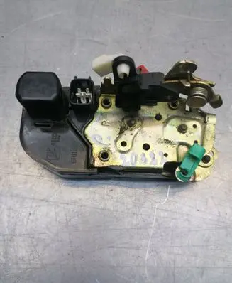 Chrysler Sebring (ST-22 - JR) Front door lock