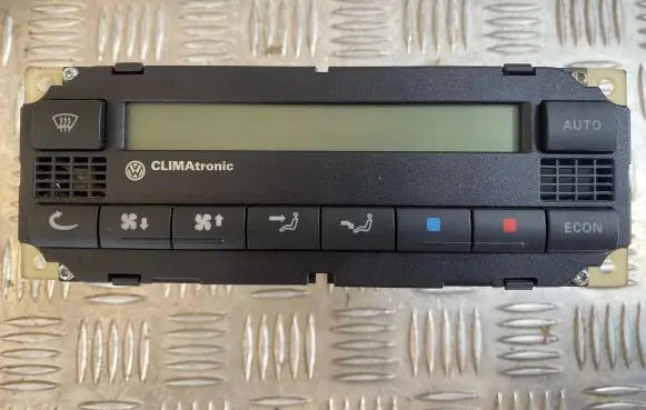 Volkswagen Golf IV Climate control unit 3B1907044B 5HB00761710