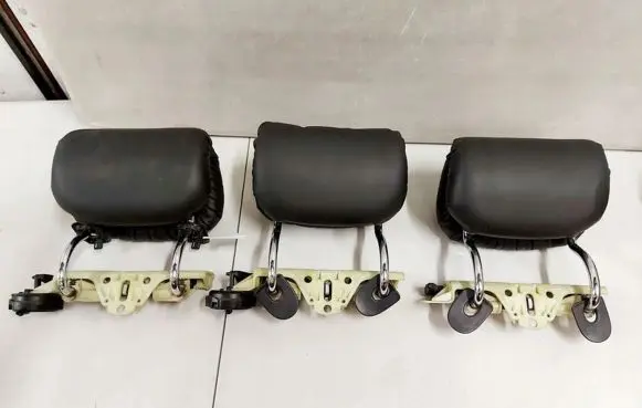 Mercedes-Benz S W220 Rear seat headrest 