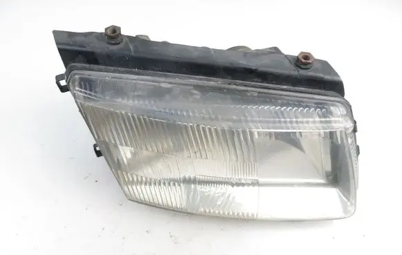 Volkswagen PASSAT B5 Headlight/headlamp