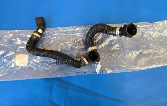 BMW 1 F40 Engine coolant pipe/hose 8632767