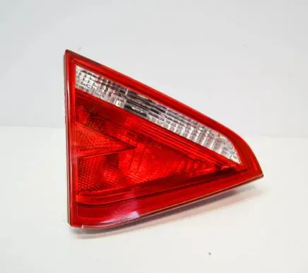 Audi A5 8T 8F Tailgate rear/tail lights 8T0945093