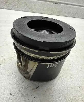 Nissan X-Trail T30 Piston 