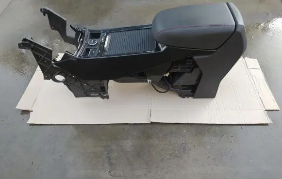 Ford Kuga II Center console 
