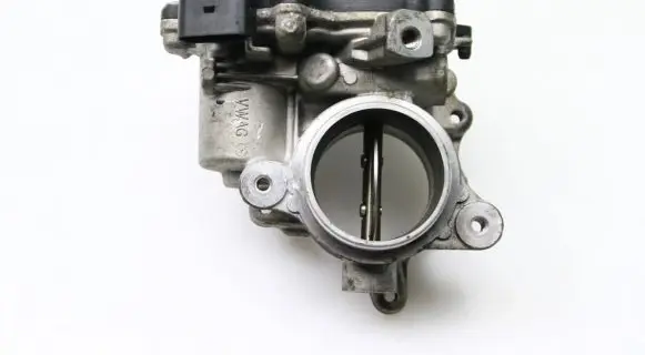 Volkswagen Caddy Throttle valve 04L128059AA