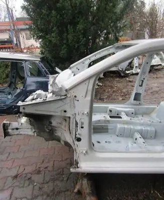 Volkswagen Up Front quarter panel GMAUTO4574097