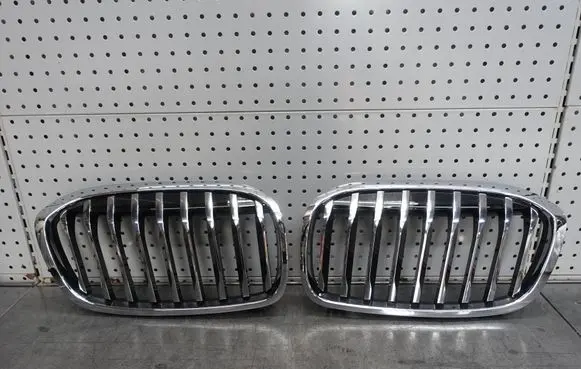 BMW 2 F45 Front grill 7467461 7467462