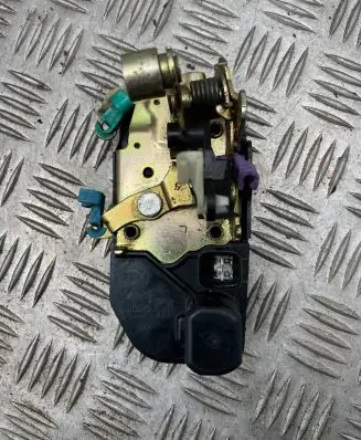 Chrysler Grand Voyager IV Front door lock