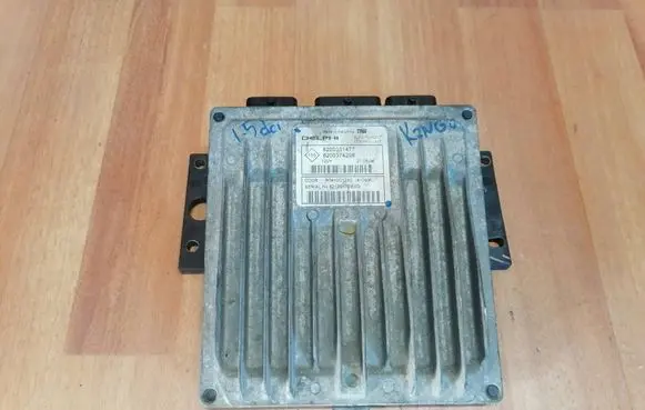 Renault Kangoo I Engine control unit/module 8200331477 R0410C123C 8200374298