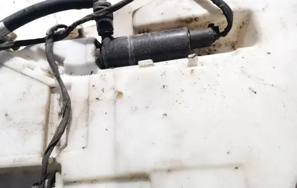 BMW 5 GT F07 Headlight washer pump 