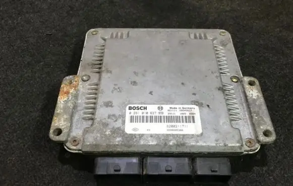Renault Laguna II Engine control unit/module 0281010637 8200211711