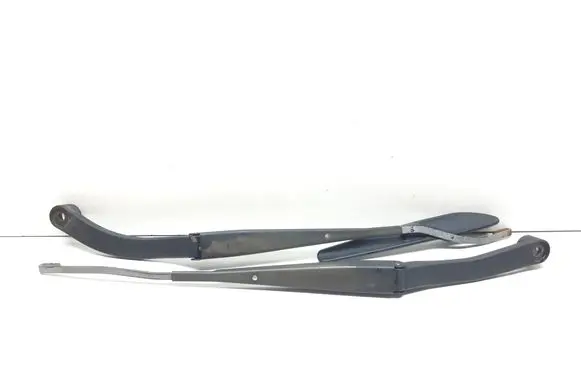 Subaru Forester SG Front wiper blade arm 35048LD 35046LA