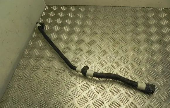 Tesla Model 3 Engine coolant pipe/hose 107757600E