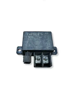 Mercedes-Benz E W211 Charging relay A0025423819 V23132A200