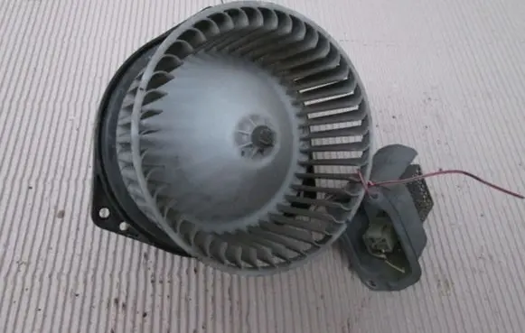 Subaru Impreza I Heater fan/blower