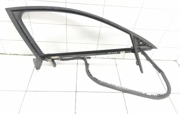 Audi A6 S6 C6 4F Front door window/glass frame 4f0837630b 50912318 4f08673820
