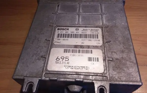 Volvo S40, V40 Engine control unit/module 0281001906