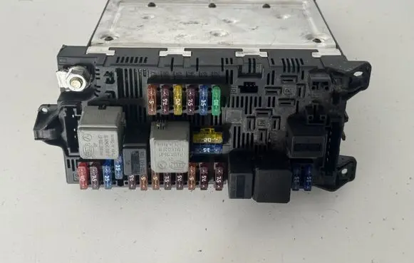 Mercedes-Benz E W211 SAM control unit 2115453901