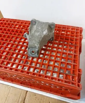 Audi A6 S6 C6 4F Engine mounting bracket 4F0199308N