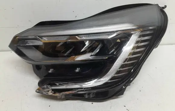 Renault Captur II Headlight/headlamp 