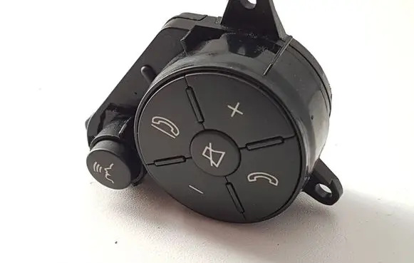 Mercedes-Benz GLK (X204) Steering wheel buttons/switches A2048210051 305544140162AC 33492501