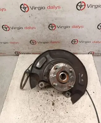 Toyota Yaris Front wheel hub 401584