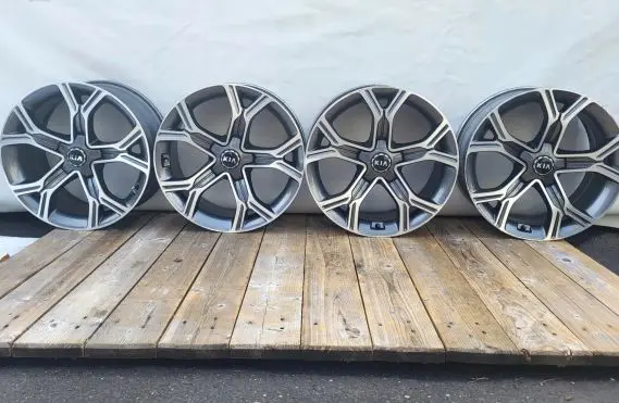Nissan Qashqai R19 alloy rim 