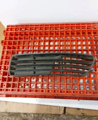 Audi A4 S4 B5 8D Front bumper lower grill 8D0807346