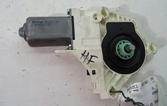 Audi Q7 4M Rear door window regulator motor