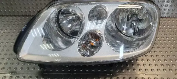 Volkswagen Touran I Headlight/headlamp 1T0941005F