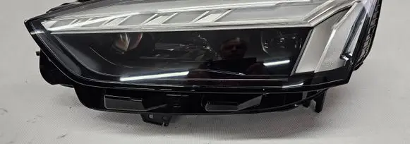 Audi A5 Headlight/headlamp 8W6941039