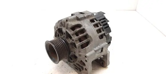 Volkswagen Golf IV Generator/alternator SG9B013 030903023J