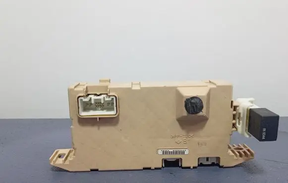 Mazda 2 Fuse box set FA404